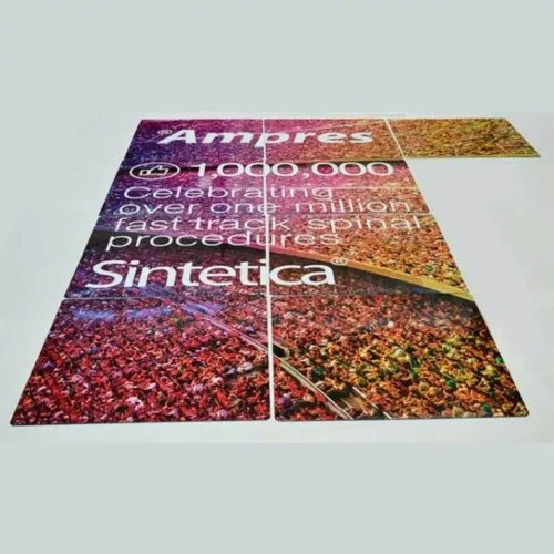 Composizione di pannelli PLEXIGLAS® stampati