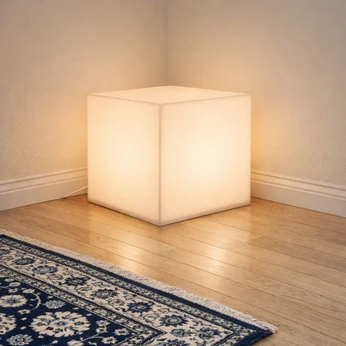 Lampada CUBO OPAL. L’Illuminazione che Arreda e Valorizza lo Spazio