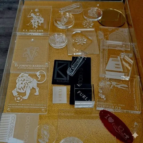 Oggettistica promozionale plexiglass teca espositiva