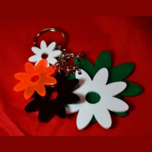 Porte-clés multifleurs plexiglas de couleur, 5 fleurs de tailles différentes, pour les attacher à des sacs à main ou à des sacs pour filles.