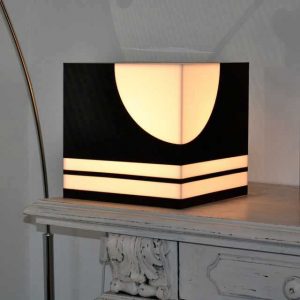 Lampe de salon design plexiglass à cube