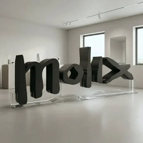 Lettere polistirolo verniciato Molix fissare su supporto plexiglas trasparente