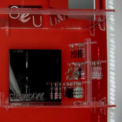 Mensole plexiglass con reggimensole sagomate
