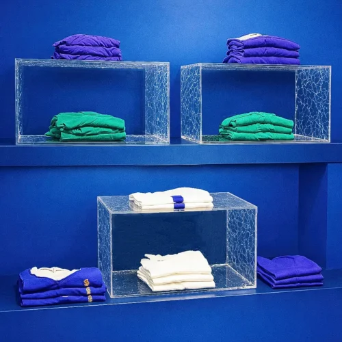 Cubi Arredo plexiglass Frost ghiaccio comunicazione visiva nei negozi
