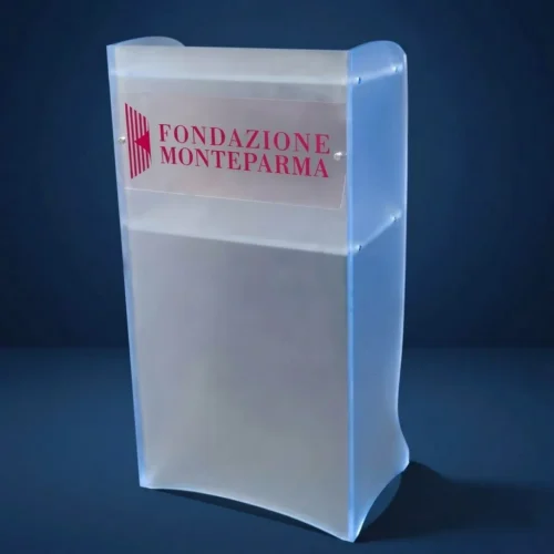 Leggio con logo in plexiglass satinato
