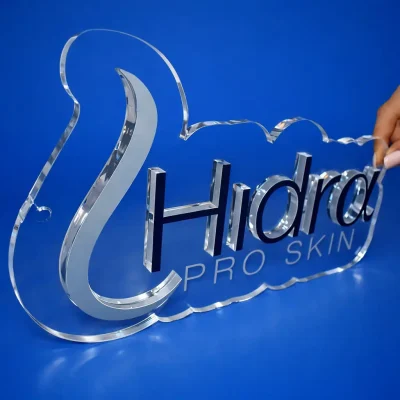 Targhe e lettere plexiglass in rilievo