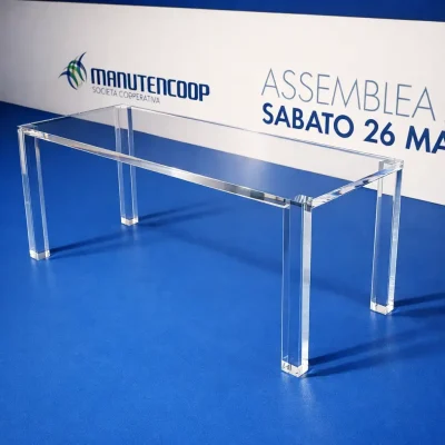 Tavolo plexiglass massello per conferenza