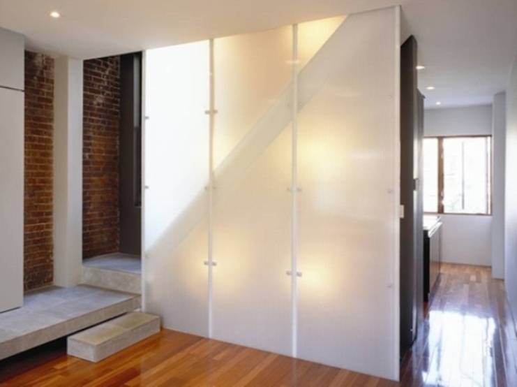 Plexiglass in Lastre: Taglio e Lavorazione su Misura