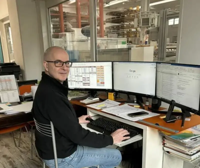 L’Artigiano del PLEXIGLAS ® 4.0: alta tecnologia