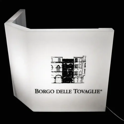 Insegna Luminosa in plexiglass sagomato