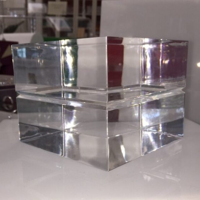 plexiglass su misura a Bologna alti spessore