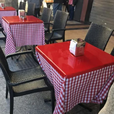 Copritavolo in PLEXIGLAS® su misura