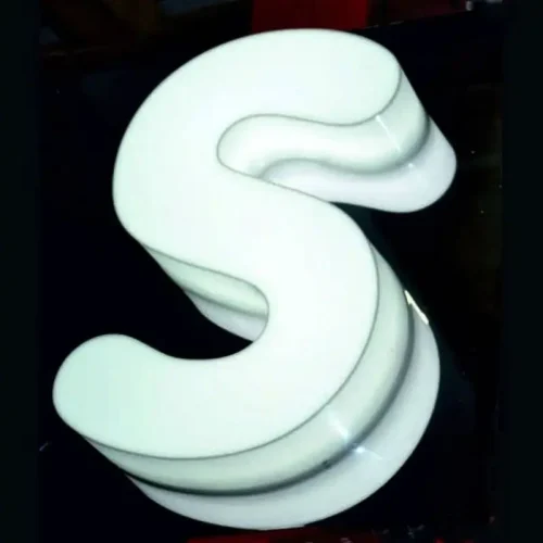 Lettera scatolata plexiglas
