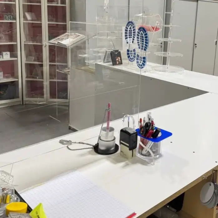Sopralluoghi e Consulenza Tecnica | Plexiglas e Materie Plastiche 1 Sopralluoghi e consulenza tecnica